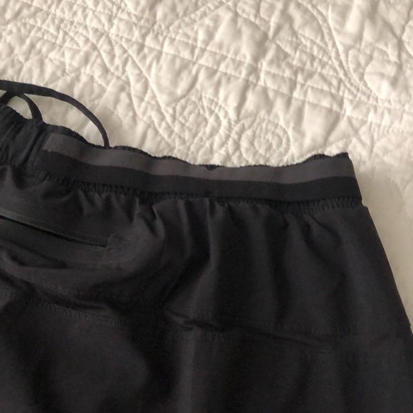 Lululemon men’s short size XL - Picture 5 of 8